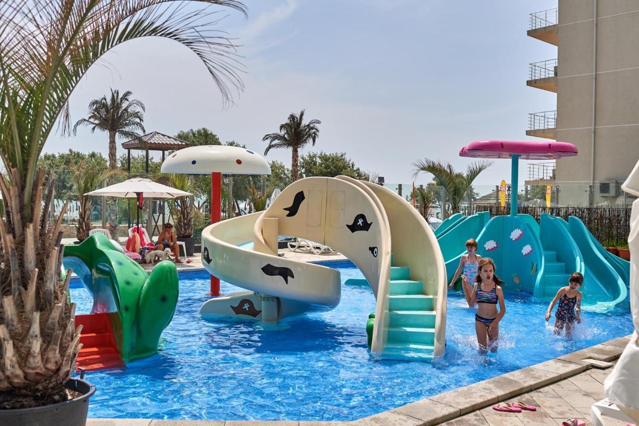 Crazy Sea View 1Br Apartment Spa Pools Resort Mamaia Luaran gambar